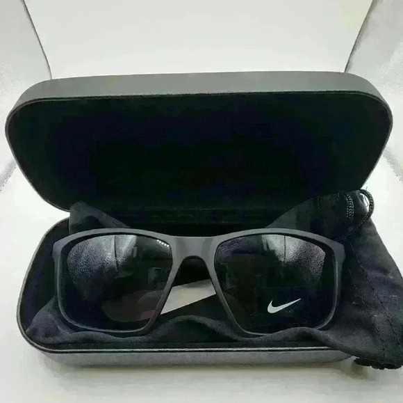 Nike Unisex Valiant Square Lens Sport Sunglasses Matte Anthracite - Picture 1 of 8